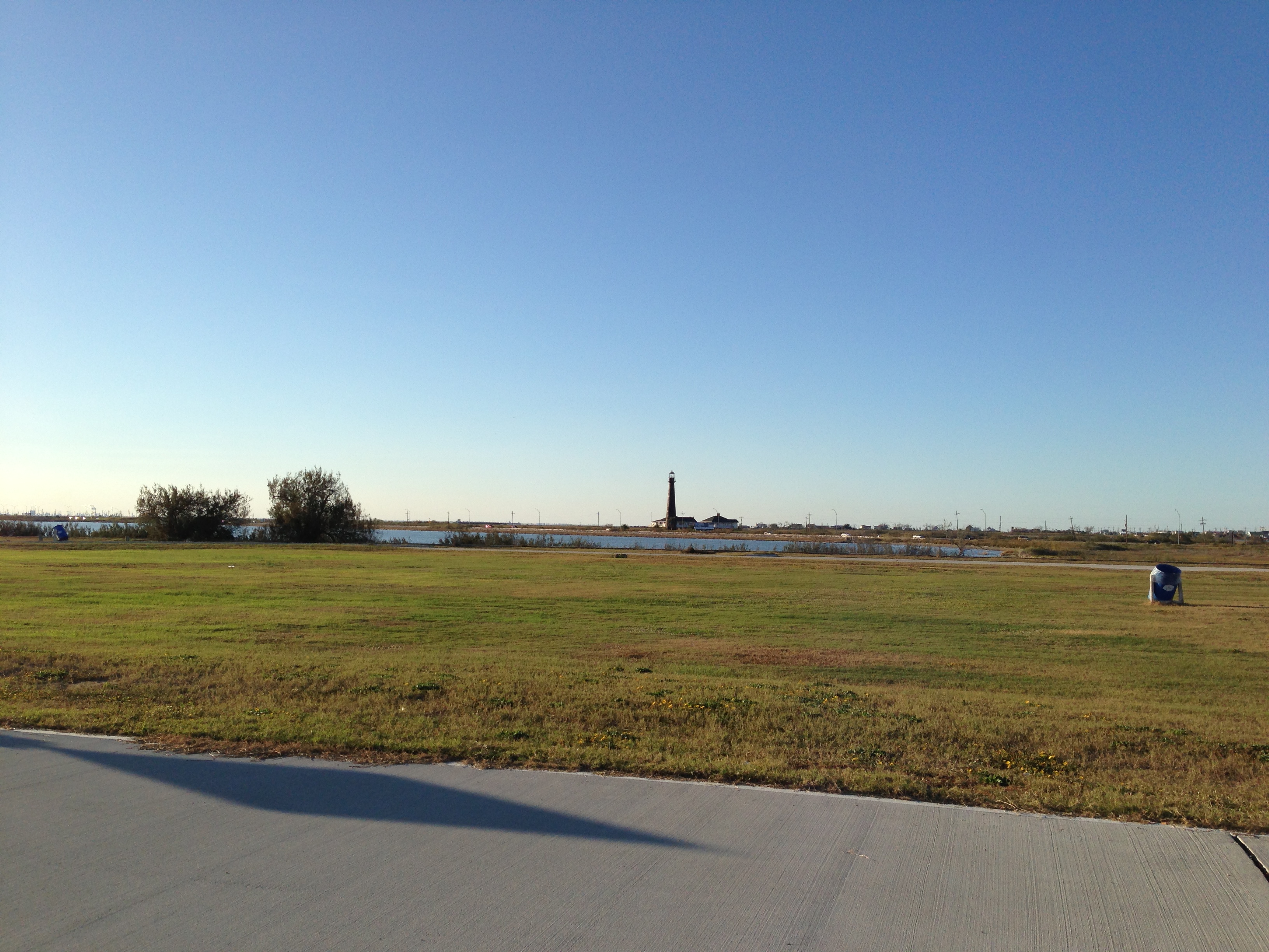 Boliver Point Lighthouse seen from a distance.