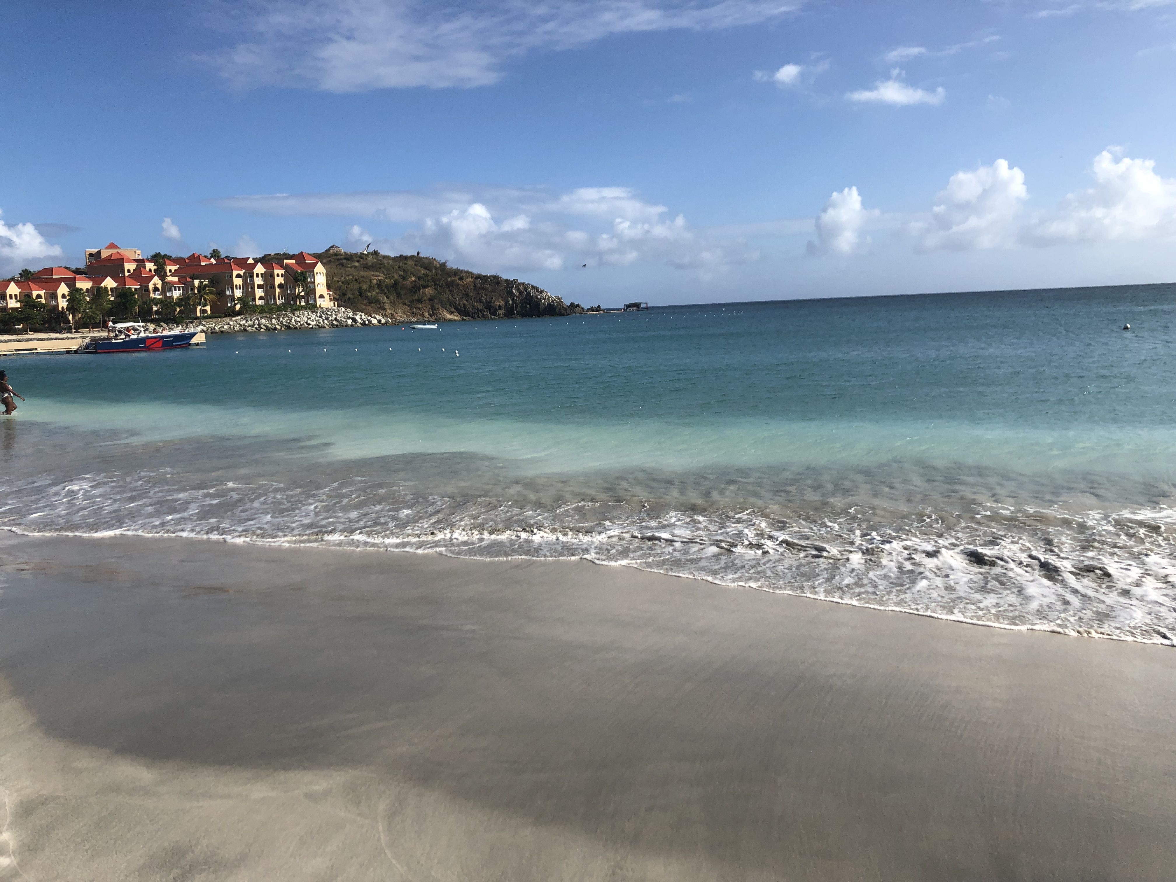 The shallow water at Little Bay Beach which is the best beach when in St. Maarten with kids