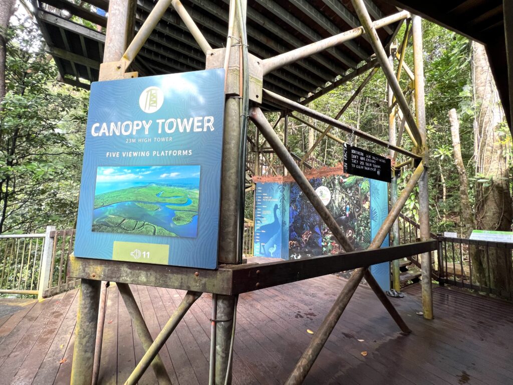 A sign at the entrance of the Canopy Tower viewing platform.